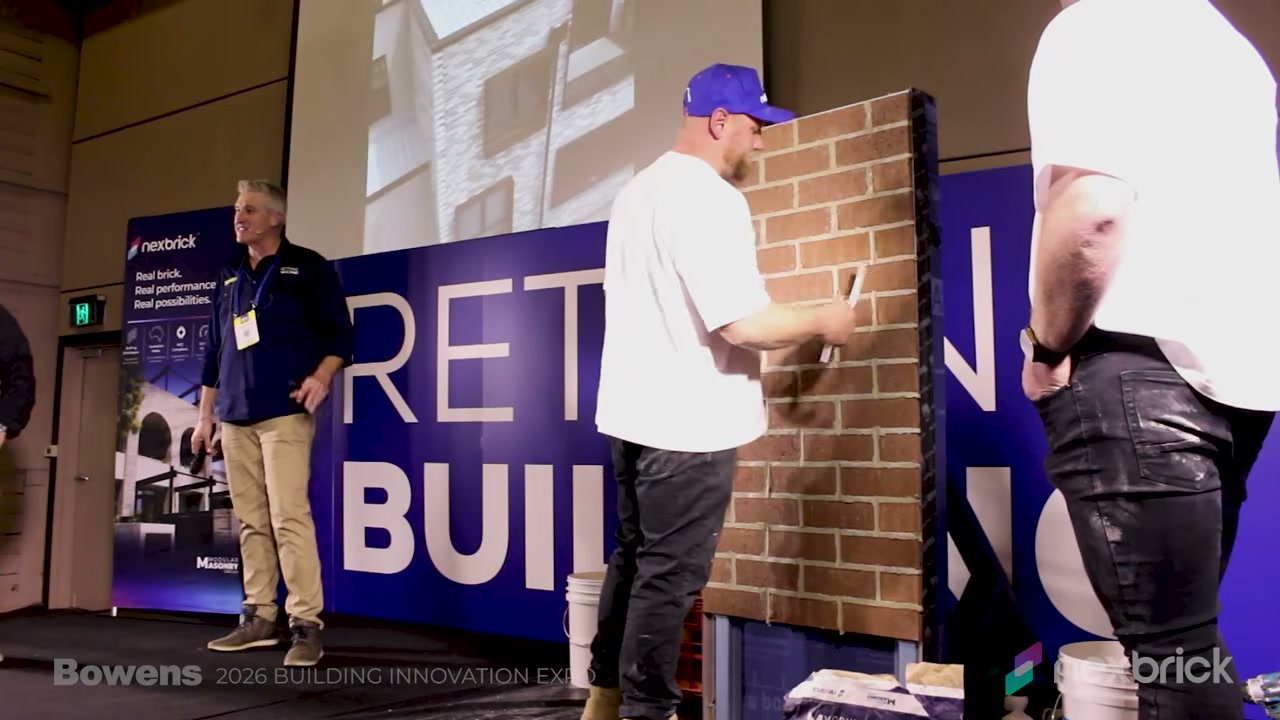 Joint finishing on the demonstration wall during the seminar